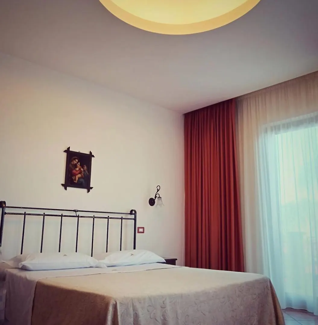 Villa Hirschen Zafferana Etnea 3*,